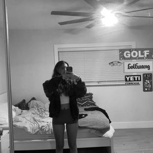 Meet your Posher, Farah